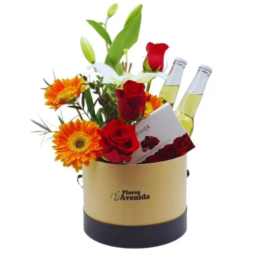 Caja pote con flores chocolates y cerveza fun